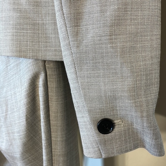 NWT. Ann Taylor 4 Pant Suit Set. - Picture 9 of 16